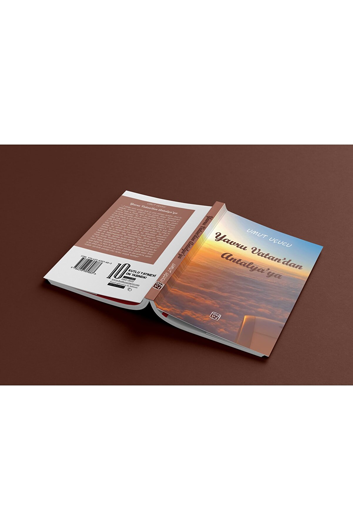 Kutlu Yayınevi̇ Yavru Vatandan Antalya’ya - Umut Uçucu