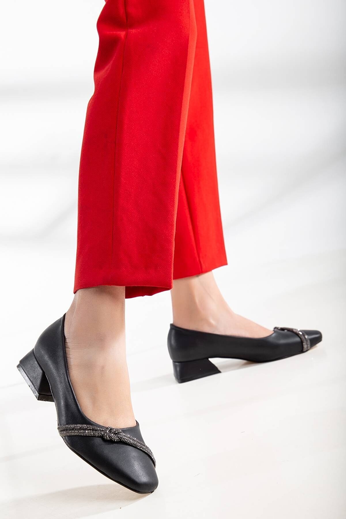 Gult Kadın Günlük Klasi̇k Ayakkabı Taşlı