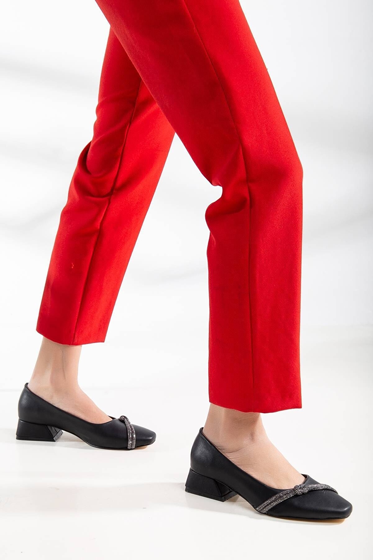 Gult Kadın Günlük Klasi̇k Ayakkabı Taşlı