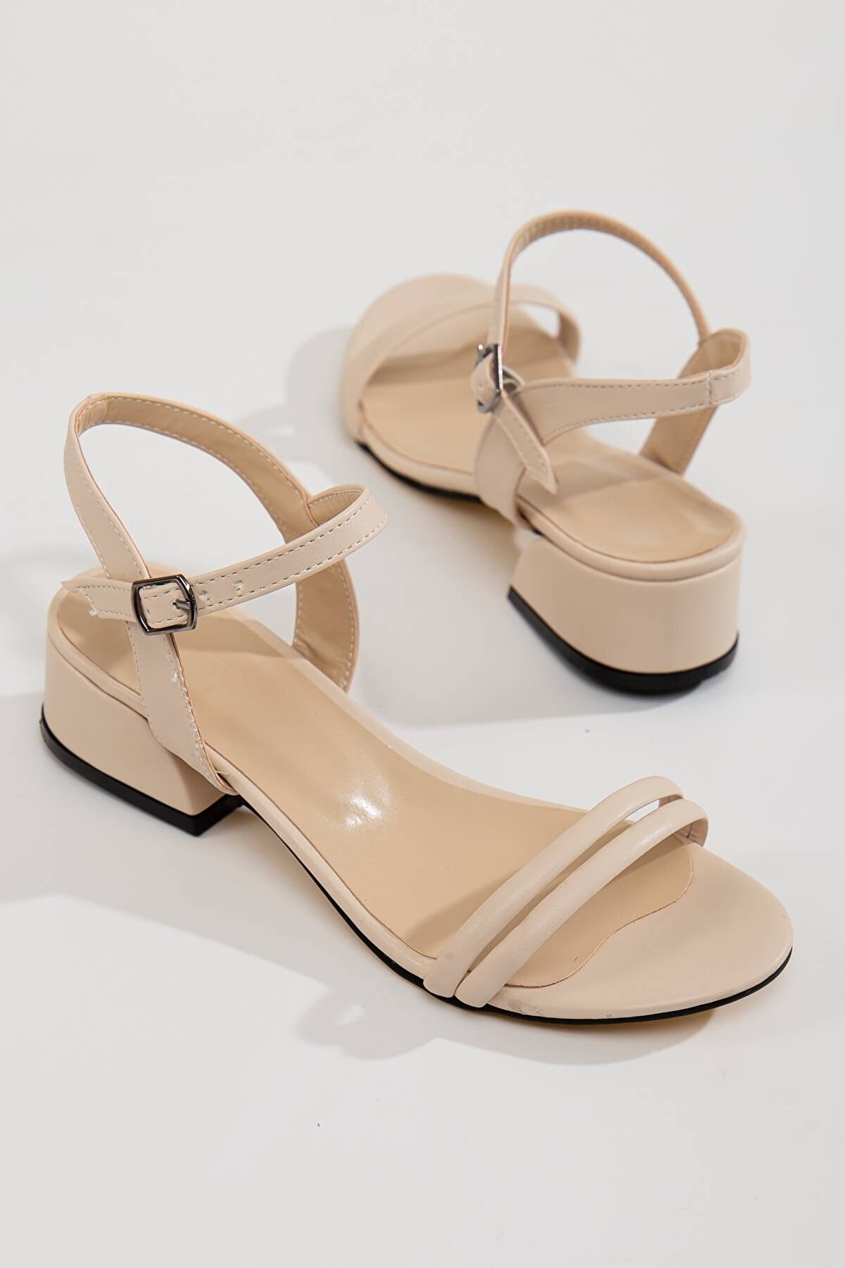 Gult Kadın Kısa Topuklu Yazlık Ayakkabı Nude