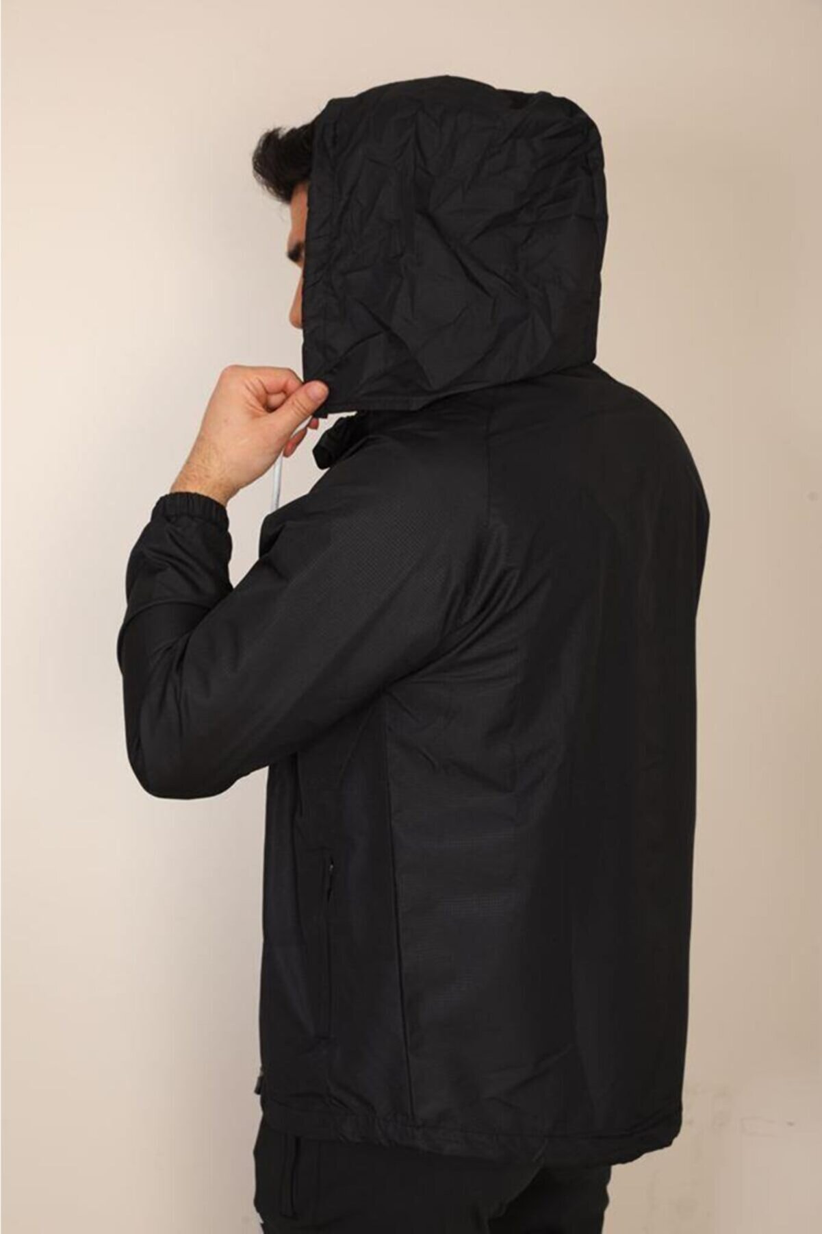 Di̇adora Uni̇sex Si̇yah Ri̇ps Yağmurluk