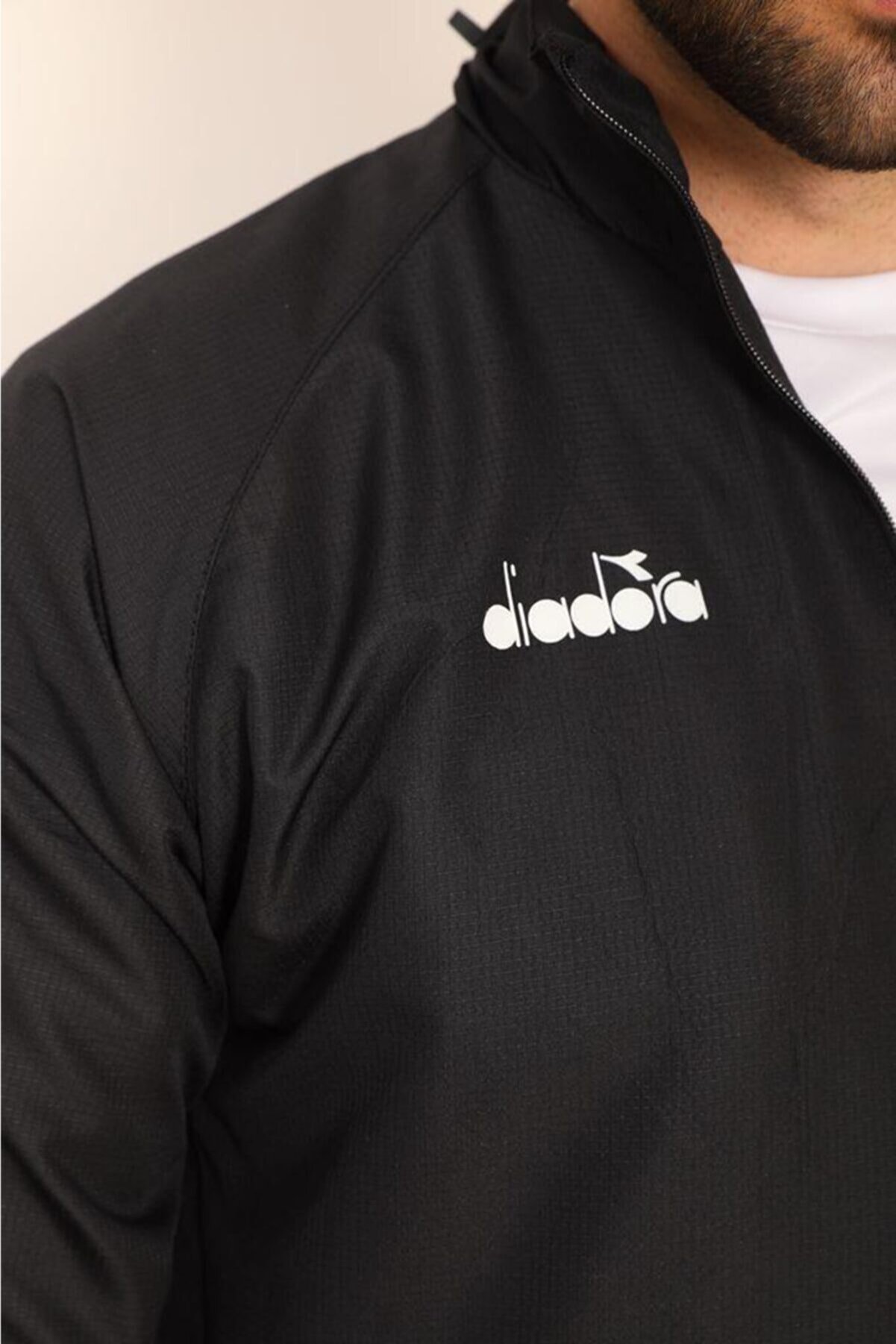 Di̇adora Uni̇sex Si̇yah Ri̇ps Yağmurluk