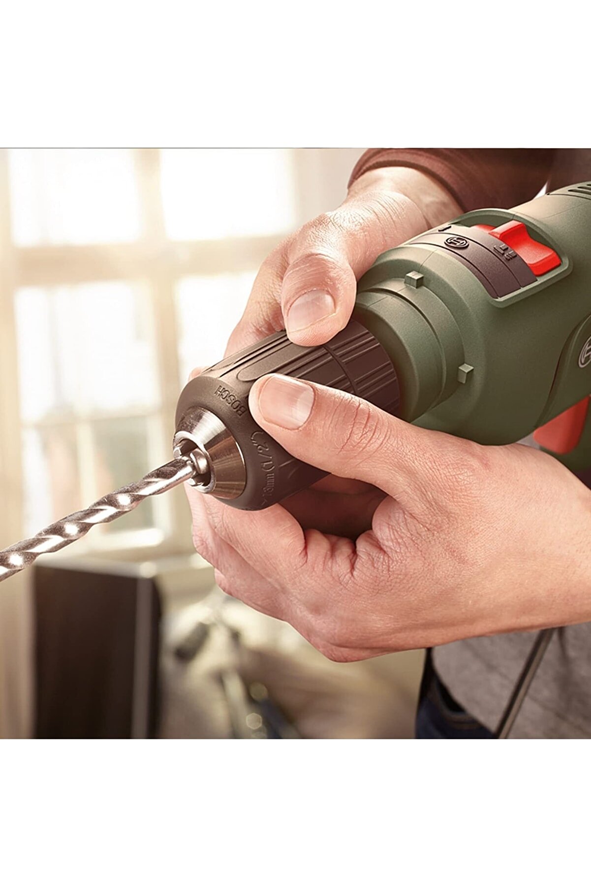 Bosch Darbeli̇ Matkap 600 Watt 13Mm + 15 Parça Matkap Ucu Vi̇dalama Ucu + 25 Parça Vi̇dalama Ucu Seti̇