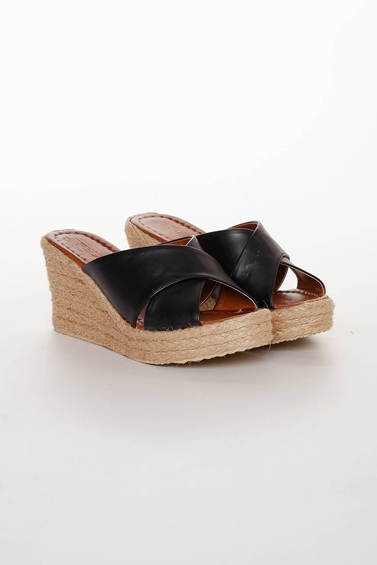 Gult Kadın  Si̇yah Dolgu Topuklu Terli̇k