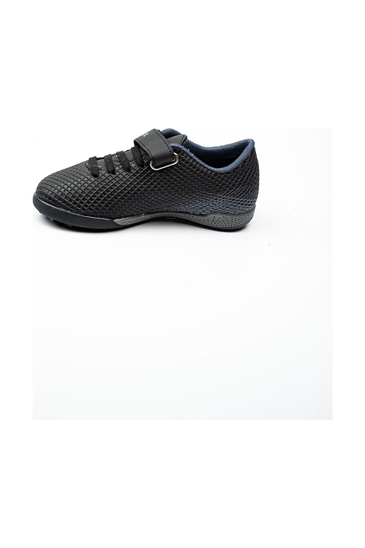 Ki̇neti̇x Hunt Turf 3Fx Halı Saha