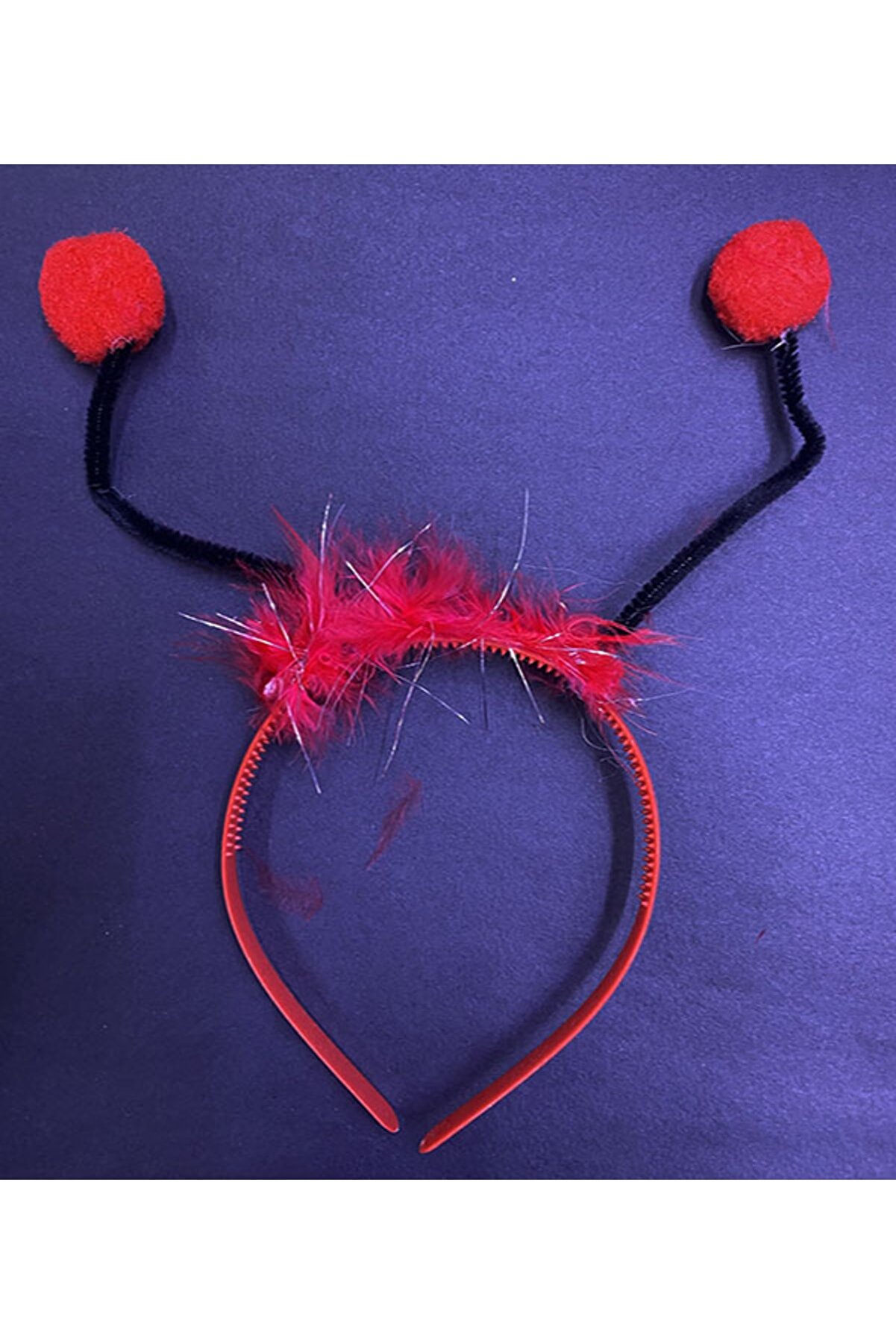 Go İthalat Kırmızı Ponponlu G&ouml;steri̇ler I&ccedil;i̇n Plasti̇k Uğur B&ouml;ceği̇ Tacı (4072)