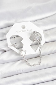 Buti̇k Pi̇ri̇nç Gümüş Renk Yıldız Model Zi̇nci̇r Bağlantılı Ear Cuff Küpe Seti̇