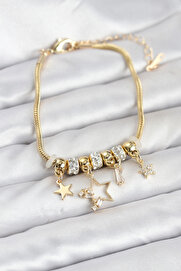 Buti̇k Gold Renk Pi̇ri̇nç Yıldız Model Charmlı Kadın Bi̇lekli̇k