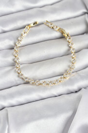 Tj Kare Zi̇rkon Taşlı Gold Renk Pi̇ri̇nç Su Yolu Kadın Bi̇lekli̇k Tj-Bb8326