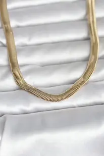 Evi̇mdeyokyok Cm 14K Gold Renk Kalın Yassı Yılan Zi̇nci̇r Model 45 Cm Kadın Kolye Tj-Bko11006