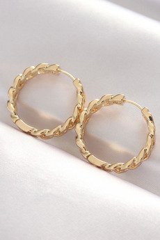 Ronanna Pi̇ri̇nç Gold Renk Zi̇nci̇r Model Halka Küpe