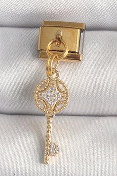 Evimdeyokyok 316L Çelik Gold Renk Sallantı Zirkon Taşlı Anahtar Model Nomination Charm Tj-Bc1347