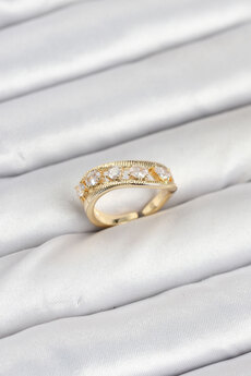 Clariss Pirinç Gold Renk Zirkon Taşlı Kadın Yüzük