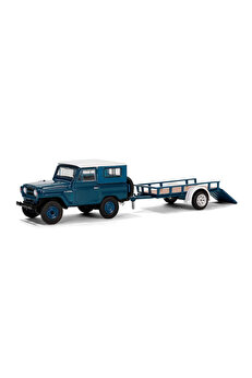TE DÜKKAN Greenlight 1/64 Hitch & Tow Series 31 - 1961 Nissan Patrol Hard Top with Utility Trailer