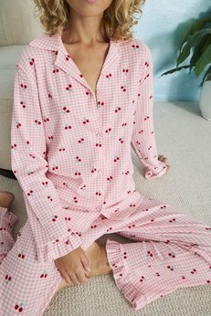 STELLAPİNK Pembe Beyaz Kareli Kiraz Desenli Fırfır Detaylı Bürümcük Uzun Kollu Pijama Takımı
