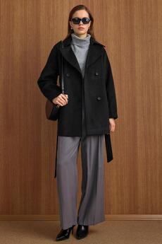 Olcay Apolet Detaylı Oversize Kısa Kaban Siyah 3149