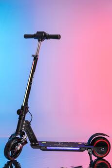 MODAONN Mini Bonito Çocuk Katlanabilir LED Işıklı Amortisörlü Elektrikli Scooter – Ayarlanabilir Direksiyo