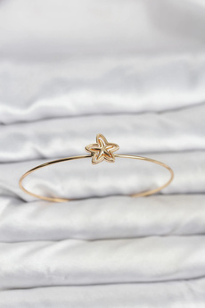 Buti̇k Yıldız Model Gold Renk Bi̇lekli̇k