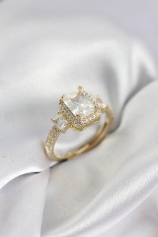 Evimdeyokyok Gold Renk Kare Baget Zirkon Taşlı Tek Taş Model Kadın Yüzük Tj-Byk3938