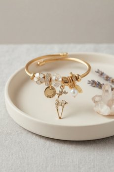 Evimdeyokyok Geyik Model Gold Renk Beyaz Charmlı Bileklik Tj-Bb8663