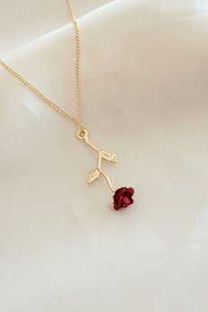 Evimdeyokyok Kırmızı Gül Figürlü Kolye Tj-Bko6392
