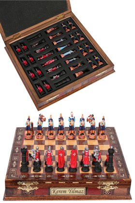 Cooper Chess Premium Büyük El Yapımı Kutulu Satranç Takımı – Osmanlı İmparatorluğu ve Kara Şövalye Haçlı Ordu