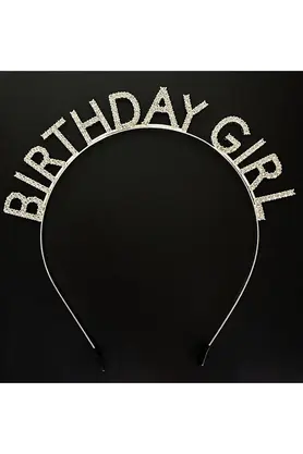 Go İthalat Gümüş Kri̇stal Taşlı Bi̇rthday Gi̇rl Doğum Günü Tacı İthal Ürün A Kali̇te 17X16 Cm (4247)