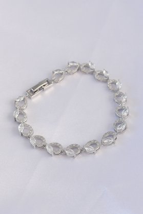 Tj Vip Seri Pirinç Zirkon Taşlı Gümüş Renk Arpa Model Bileklik Tj-Bb6062