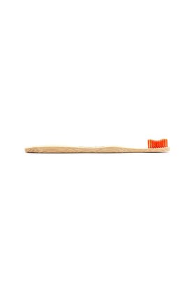 Humble Brush The Humble Co. Bambu Yetişkin Orta Sert Diş Fırçası (Kırmızı) 0.18Mm Yumuşak Fırça Kılları, Orta Sertlikte Güçlü Temizlik, Bambu Sap, Vegan