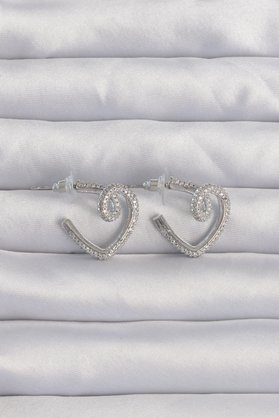 Evimdeyokyok Pirinç Gümüş Renk Zirkon Taşlı Kıvrımlı Yarım Kalp Küpe Tj-Bkp9278