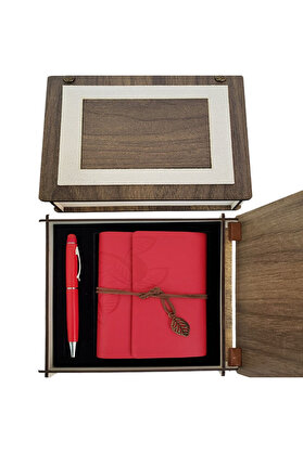 Evi̇mdeyokyok Özel Ahşap Kutulu Kırmızı Deri̇ Defter Ve Kalem Set