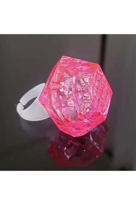 Ethab Ti̇caret Kri̇stal Tasarımlı Led Işıklı Pembe Yüzük