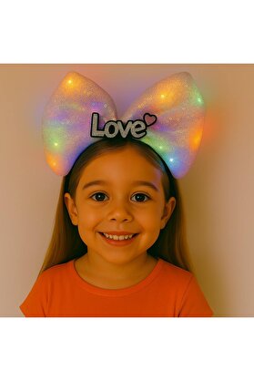 Go İthalat Led Işıklı Love Yazılı Pembe Fi̇yonk Taç - Kız Çocuk Parti̇ Tacı (5258)