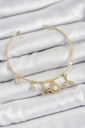 Toptan Bulurum Pirinç Zirkon Taşlı İstiridye Ve Deniz Yıldızı Model Gold Renk Charm Bileklik