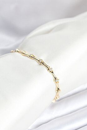 Toptan Bulurum Pirinç Gold Renk Kemik Model Zirkon Taşlı Kadın Bileklik