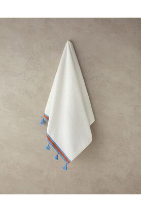 STOREMAX shopverse Tuft Pamuklu Püsküllü Yüz Havlusu 50x80 cm Ekru trendflick 1014773