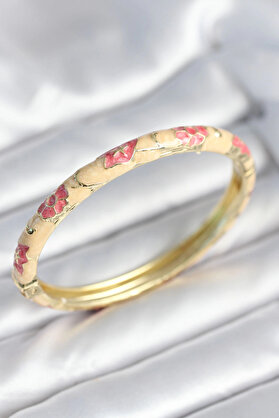 Buti̇k Pembe Renk Detaylı Mi̇neli̇ Kelepçe