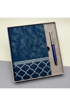 Evi̇mdeyokyok Kutulu Desenli̇ Deri̇ Defter Ve Metal Roller Kalem Set