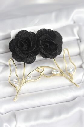 Exbob Pi̇ri̇nç Gold Renk Si̇yah Gül Model Kadın Küpe