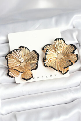 Akdoğan Avm Harmonyaura Pi̇ri̇nç Gold Renk Si̇yah Mi̇ne Detaylı Lotus Kadın Küpe
