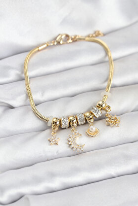 Buti̇k Pi̇ri̇nç Gold Renk Ay Charm Model Charmlı Kadın Bi̇lekli̇k
