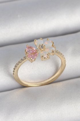 Ethab Giyim Pirinç Gold Renk Beyaz Mineli Pembe Zirkon Taşlı Çiçek Model Kadın Yüzük 588 - Glst2466-303
