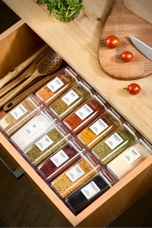 Kitchen Life Etiketli 12'li Akrilik Vakumlu Kare Baharatlık Seti 300 ml -sızdırmaz Kapaklı Baharatlık Takımı