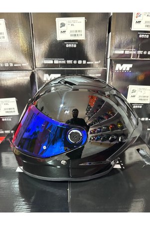 MT Helmets Stinger 2 Pure Parlak siyah kask biçimde gönderilecektir