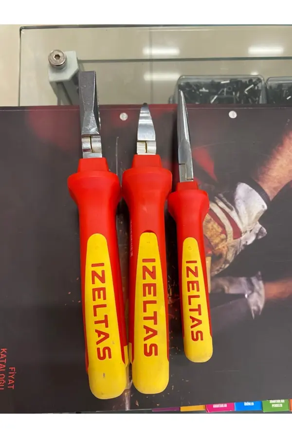 İzeltaş 1000 V Elektrikçi Seti Sarı Kırmızı (pense , Yan Keski , Kargaburun)