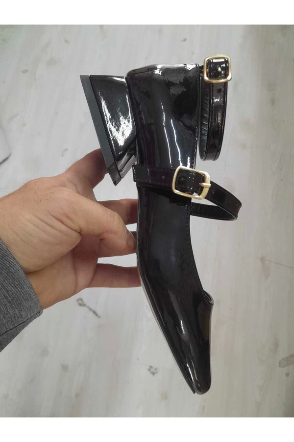 Gult Kadın Klasi̇k Tokalı Baleri̇n Ayakkabısı