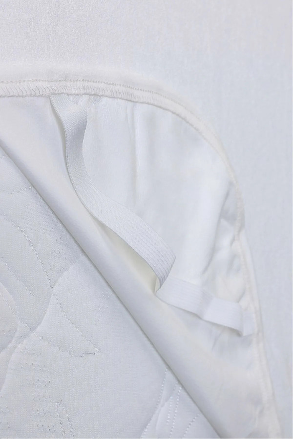 Mycey Sıvı Geçirmez Alez 60X120 Cm Ve Üzeri Ebatlar Micro Kumaş Köşelerinden Lastikli Yatak Koruyucu Alez