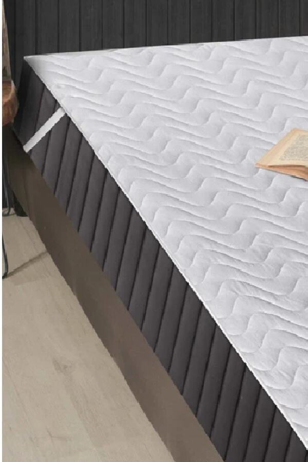 Altın Karma Bebe 60X120 Cm Kapitoneli Sıvı Geçirmez Alez Köşe Lastikli Yatak Koruyucu Alez