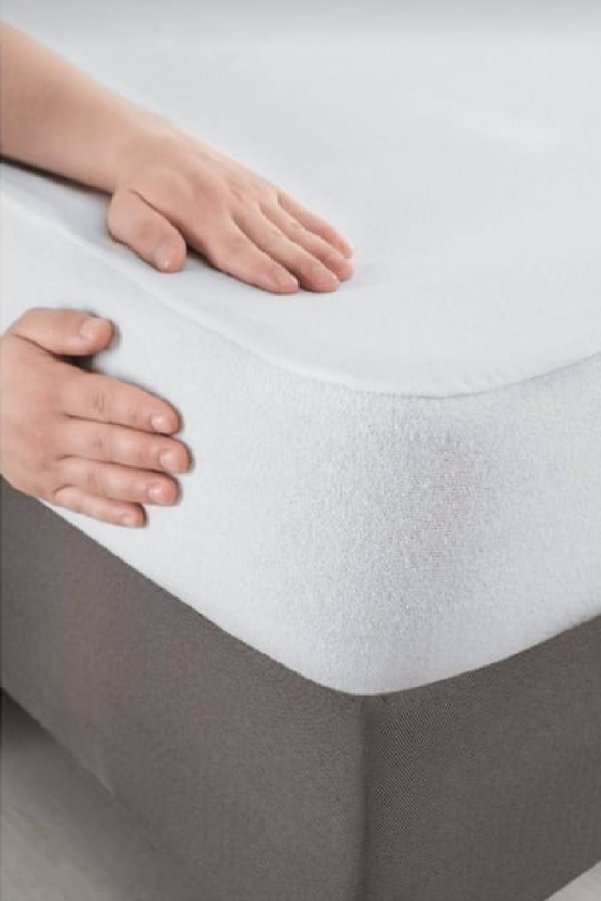 Evony Tek Kişilik 90X200+30 Cm Pamuklu Fitted Sıvı Geçirmez Yatak Koruyucu Alez