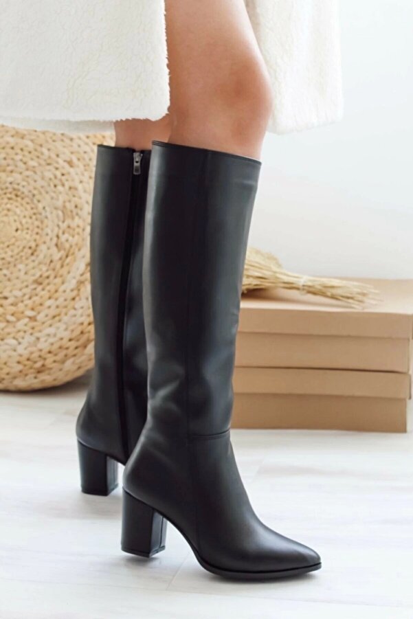 Brc Shoes Kadın Si̇yah 8 Cm Si̇vri̇ Burun Çi̇zme